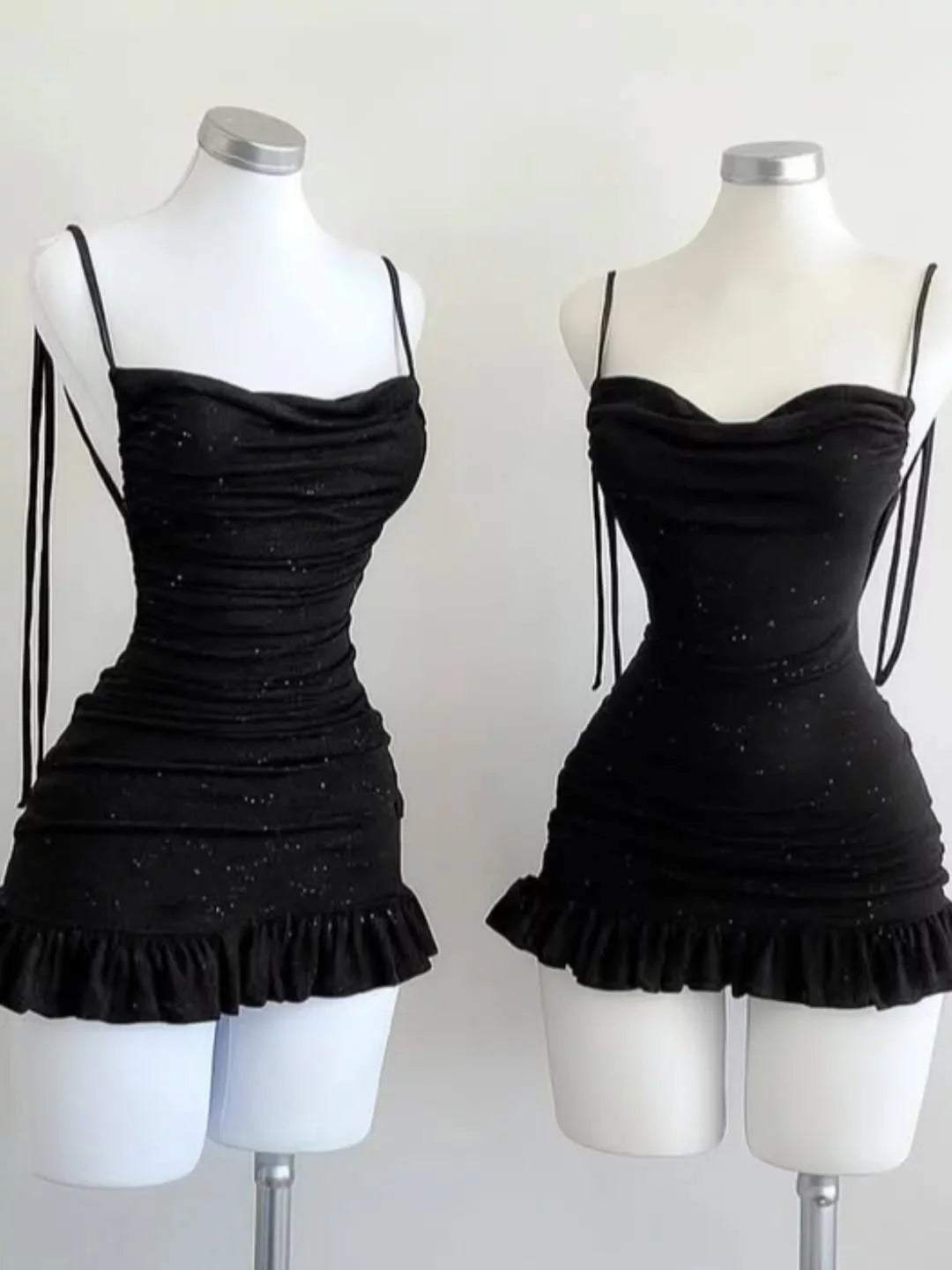 Nuisette courte en satin;